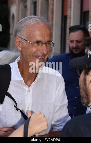 Venise Lido, Italie. 31 août 2024. Roberto Citran est vu devant l'hôtel Excelsior dans le Lido de Venise pour le 81ème Festival du film de Venise. Crédit : @ALollo/A Banque D'Images