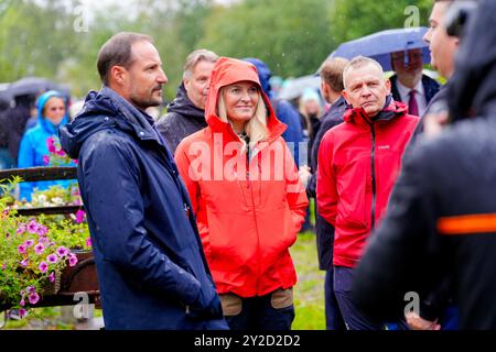 Trondelag, Norvège. 10 septembre 2024.Selbu 20240910. Le prince héritier norvégien Haakon et la princesse héritière mette-Marit visitent Selbu mardi lors de leur voyage à Trondelag. Photo : Lise Aaserud / NTB crédit : NTB / Alamy Live News Banque D'Images