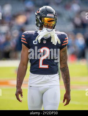 Chicago, il, États-Unis. 08 septembre 2024. DJ Moore #2 des Chicago Bears se réchauffe avant le match contre les Titans du Tennessee à Chicago, il. Mike Wulf/CSM/Alamy Live News Banque D'Images