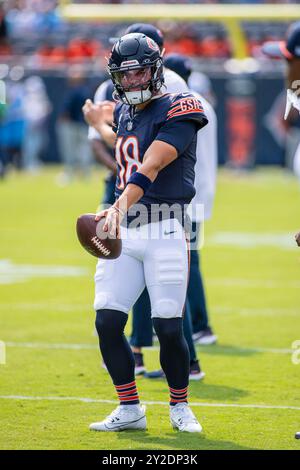 Chicago, il, États-Unis. 08 septembre 2024. Le quarterback #18 des Chicago Bears Caleb Williams se réchauffe avant le match contre les Titans du Tennessee à Chicago, il. Mike Wulf/CSM/Alamy Live News Banque D'Images