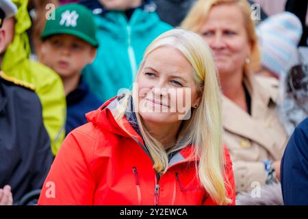 Trondelag, Norvège. 10 septembre 2024. Hommelvik 20240910. Le prince héritier norvégien Haakon et la princesse héritière mette-Marit visitent Hommelvik mardi lors de leur voyage à Trondelag. Photo : Lise Aaserud / NTB crédit : NTB / Alamy Live News Banque D'Images
