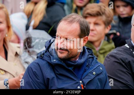 Trondelag, Norvège. 10 septembre 2024. Hommelvik 20240910. Le prince héritier norvégien Haakon et la princesse héritière mette-Marit visitent Hommelvik mardi lors de leur voyage à Trondelag. Photo : Lise Aaserud / NTB crédit : NTB / Alamy Live News Banque D'Images