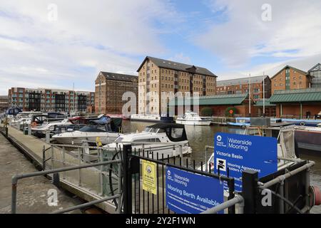 Gloucester Docks, régénération des docks historiques, maisons, bureaux, shopping, nourriture et boisson, Gloucestershire, Angleterre, Royaume-Uni - 10 septembre 2024 photo par A. Banque D'Images