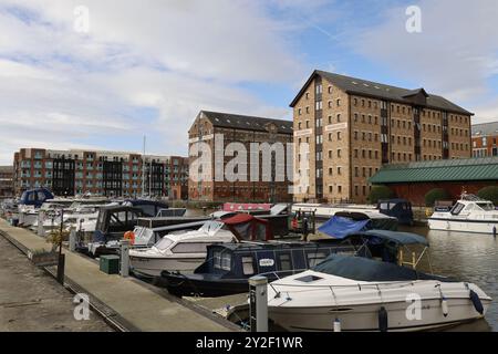 Gloucester Docks, régénération des docks historiques, maisons, bureaux, shopping, nourriture et boisson, Gloucestershire, Angleterre, Royaume-Uni - 10 septembre 2024 photo par A. Banque D'Images