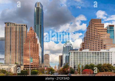 Austin City Skyline en automne journée ensoleillée à Austin, Texas, États-Unis Banque D'Images