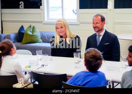 Hommelvik 20240910. Le prince héritier norvégien Haakon et la princesse héritière mette-Marit visitent Hommelvik mardi lors de leur voyage à Trondelag. Photo : Lise Aaserud / NTB Banque D'Images