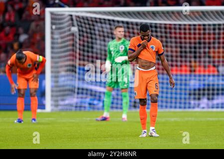 Amsterdam, pays-Bas. 10 septembre 2024. AMSTERDAM, PAYS-BAS - 10 SEPTEMBRE : le néerlandais Ryan Gravenberch est déçu lors du match du Groupe 3 de la Ligue des Nations 2024/2025 de l'UEFA entre les pays-Bas et l'Allemagne à la Johan Cruijff Arena le 10 septembre 2024 à Amsterdam, pays-Bas. (Photo par Andre Weening/Orange Pictures) crédit : Orange pics BV/Alamy Live News Banque D'Images