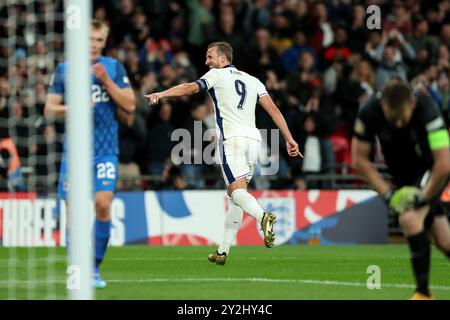 Londres, Royaume-Uni. 10 septembre 2024. Harry Kane de l'Angleterre célèbre avoir marqué le deuxième but de son équipe lors du match Angleterre - Finlande Nations League Round 1 au stade de Wembley, Londres, Angleterre, Royaume-Uni le 10 septembre 2024 crédit : Every second Media/Alamy Live News Banque D'Images