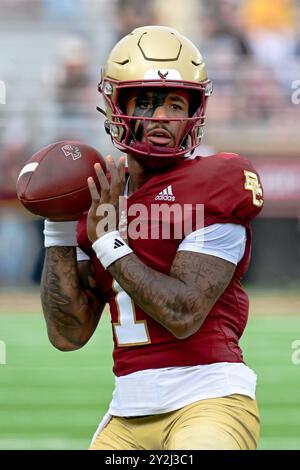 7 septembre 2024 ; le quarterback Thomas Castellanos (1) des Eagles de Boston College se réchauffe pendant la première mi-temps à Chestnut Hill, Massachusetts. Crédit obligatoire Eric Canha/CSM Banque D'Images