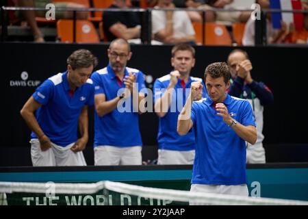 Valencia, Espagne. 10 septembre 2024. Paul Henri Mathieu capitaine de l'équipe de France vu lors de la finale de la Coupe Davis Groupe B deuxième match en simple au Pabellon Fuente de San Luis. Ugo Humbert, l'équipe de France, a remporté 6,3 - 6,2 crédit : SOPA images Limited/Alamy Live News Banque D'Images