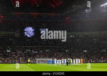 Londres, Royaume-Uni. 11 septembre 2024. Les joueurs réagissent pendant une minute d'appréciation à la mémoire de l'ancien entraîneur Sven-Goran Eriksson avant le match du Groupe B2 de l'UEFA Nations League entre l'Angleterre et la Finlande à Londres, Grande-Bretagne, le 10 septembre 2024. Crédit : Xinhua/Alamy Live News Banque D'Images