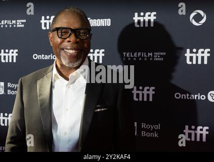 Toronto, Canada. 10 septembre 2024. L'acteur Michael Potts pose pour des photos alors qu'il assiste à la première internationale du film américain « The Piano Lesson » lors du Festival international du film de Toronto (TIFF) 2024 au Princess of Wales Theatre à Toronto, Canada, le 10 septembre 2024. Crédit : Zou Zheng/Xinhua/Alamy Live News Banque D'Images