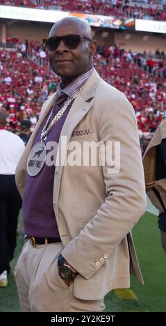 09 septembre 2024 Santa Clara CA U.S.A 49ers tous les temps grand récepteur large Jerry Rice avant le match de football NFL Monday Night entre les jets de New York et les 49ers de San Francisco au Levi Stadium San Francisco Calif. Thurman James/CSM Banque D'Images