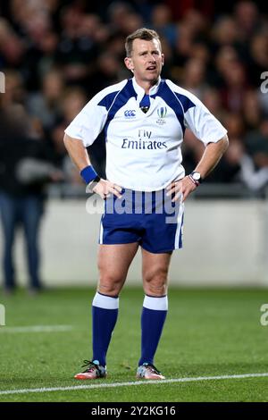 Arbitre Nigel Owens, arbitre le plus capté du rugby international, lors du match de rugby Bledisloe Cup opposant la Nouvelle-Zélande et l'Australie à Eden Park à Auckland, Nouvelle-Zélande Banque D'Images