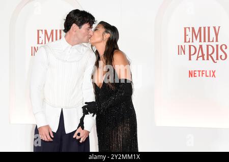 Paul Forman und Ashley Park BEI der Premiere der 4. Staffel der Netflix Serie Emily à Paris im Space Cinema Moderno. ROM, 10.09.2024 *** Paul Forman et Ashley Park lors de la première de la saison 4 de la série Netflix Emily à Paris au Space Cinema Moderno Rome, 10 09 2024 Foto:XA.XM.xTinghinox/xFuturexImagex emily 4912 Banque D'Images