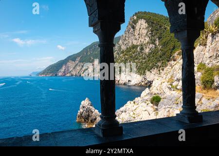 Vue panoramique de la baie des poètes près de Porto Venere sur la côte ligure, Italie Banque D'Images