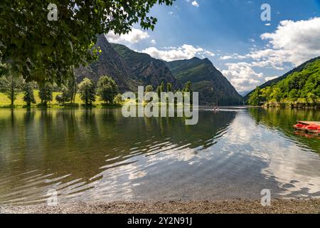 Der Stausee Pantá de la Torrassa, Pyrenäen, Frankreich, Europa | Lake Pantá de la Torrassa, Pyrénées, France, Europe Banque D'Images