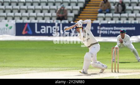 Worcester, Royaume-Uni le 11 septembre 2024 au Worcestershire County Cricket Club, New Road, Worcester photo est #30, Ed Barnard de Warwickshire en action lors du match de championnat du comté de vitalité 2024 entre Worcestershire CCC & Warwickshire CCC image est pour usage éditorial seulement - crédit à Stu Leggett via Alamy Live News Banque D'Images