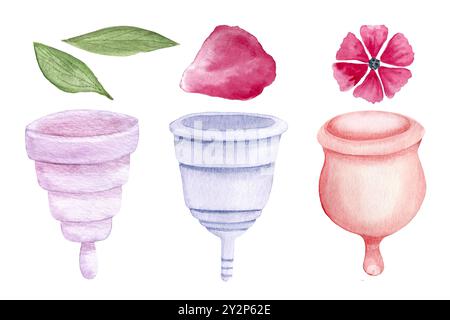 Coupes menstruelles et une fleur rose, pétales et feuilles vertes ensemble aquarelle isolé sur blanc. Idéal pour la conception de soins menstruels respectueux de l'environnement, les publicités, l'emballage Banque D'Images