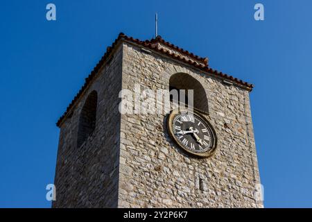 L'ancienne Tour de l'horloge ottomane - Sahat Kula - sur le bord de la vieille ville de Podgorica dans le centre de la capitale du Monténégro dans les Balkans. Banque D'Images
