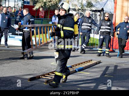 Aalborg, Danemark. 11 septembre 2024. Casper Kudahl du Danemark concourent dans le groupe d'âge 30-34 ans concourt en uniforme complet et en équipement dans la compétition Worlds Toughest Firefighter au Championnat du monde pour les pompiers, 15e Jeux mondiaux des pompiers, à Aalborg mercredi 11 septembre 2024. (Photo : Henning Bagger/Ritzau Scanpix) crédit : Ritzau/Alamy Live News Banque D'Images