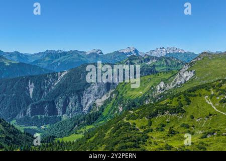 Nature alpine impressionnante au lac Formarin près de la Freiburger Hütte dans les Alpes du Vorarlberg Banque D'Images