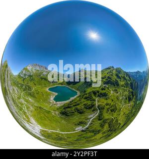 Nature alpine impressionnante au lac Formarin près de la Freiburger Hütte dans les Alpes du Vorarlberg Banque D'Images