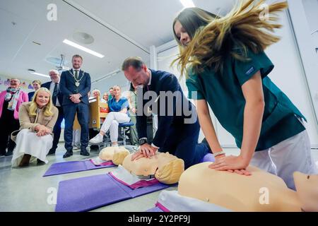 Storen 20240911. Le prince héritier norvégien Haakon et la princesse héritière mette-Marit visitent Storen lors de leur voyage à Trondelag. Photo : Lise Aaserud / NTB Banque D'Images