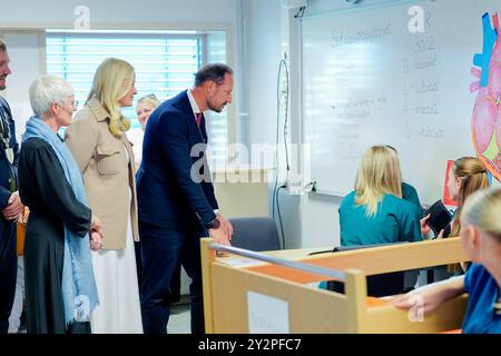 Storen 20240911. Le prince héritier norvégien Haakon et la princesse héritière mette-Marit visitent Storen lors de leur voyage à Trondelag. Photo : Lise Aaserud / NTB Banque D'Images