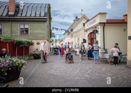 Idyllique petite ville Söderöoping en été. Söderköping est une ville médiévale historique et une destination de voyage populaire en Suède. Banque D'Images