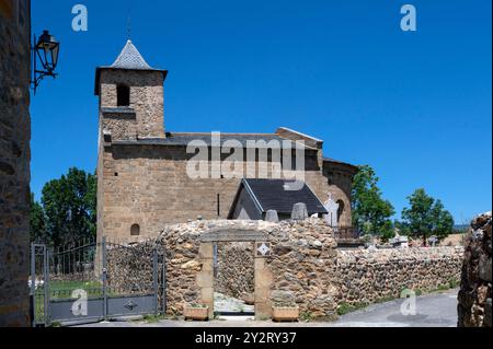 L'église de Hix près de Bourg-Madame sur le plateau Cerdagne des Pyrénées françaises Banque D'Images