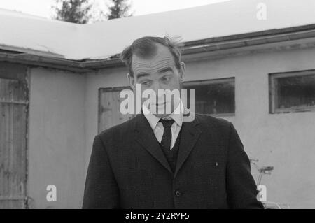 Réel 51-9-1971 : aucune aide à avoir. Enfant, Paul Martinsen souffrait d'épilepsie. Il s'est remis de deux opérations cérébrales et a demandé à la communauté de l'aide pour l'éducation. Au lieu de cela, il a été enfermé dans un hôpital psychiatrique. De là, il s'est échappé - et plus tard s'est débrouillé seul. Il a maintenant poursuivi l'État pour 300 000 NOK. Photo : ODD Ween / Aktuell / NTB ***PHOTO NON TRAITÉE*** cette image est traduite automatiquement Banque D'Images