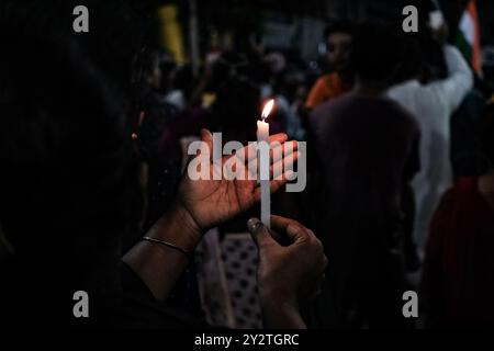 Kolkata, Inde. 04th Sep, 2024. Manifestation aux chandelles toute la nuit observée dans plusieurs parties de Kolkata, en Inde, le 4 septembre 2024 avec la campagne Reclaim the Night, qui continue de protester et d'exiger justice pour le médecin stagiaire qui a été violé et assassiné dans un hôpital public de Kolkata. (Photo de Swattik Jana/Pacific Press/Sipa USA) crédit : Sipa USA/Alamy Live News Banque D'Images