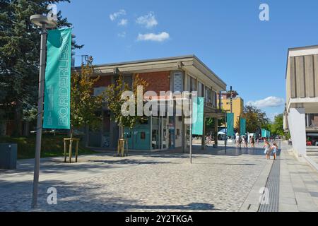 Nova Gorica, Slovénie - 7 septembre 2024. Bannières publicitaires de la capitale européenne de la culture 2025, organisée conjointement par Nova Gorica Slovénie et Gorizia Italie Banque D'Images