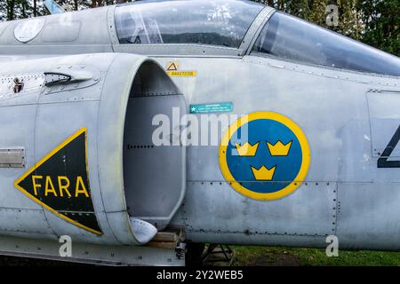 Gothenburg, Suède - 24 septembre 2022 : avion militaire SAAB JA 37 Viggen exposé à Aeroseum. Banque D'Images