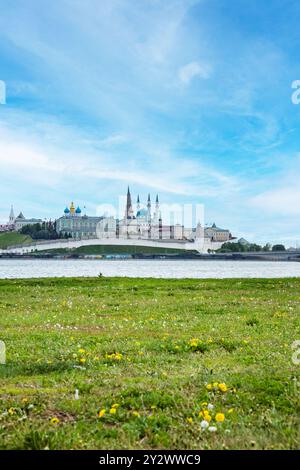 Panorama du Kremlin de Kazan, Russie. Le panorama montre au Kremlin : Palais présidentiel, Tour Soyembika, Cathédrale de l'Annonciation, Mosquée Qolsharif o Banque D'Images