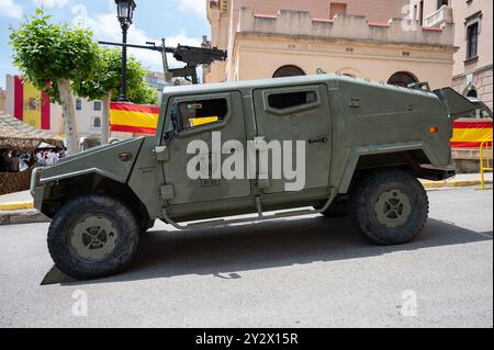 Vue de profil latérale du véhicule léger Uro Vamtac ST5 BN1 de l'armée espagnole aux journées portes ouvertes de la caserne de Bruch Banque D'Images