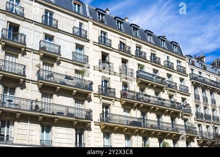 Paris, façades parisiennes dans le 5e arrondissement, rue du Cardinal Lemoine Banque D'Images