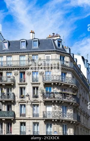 Paris, façades parisiennes dans le 5e arrondissement, rue du Cardinal Lemoine Banque D'Images