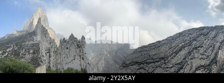 Une vue panoramique du parc la Huasteca, Monterrey, Nuevo Leon, Mexique par temps nuageux Banque D'Images