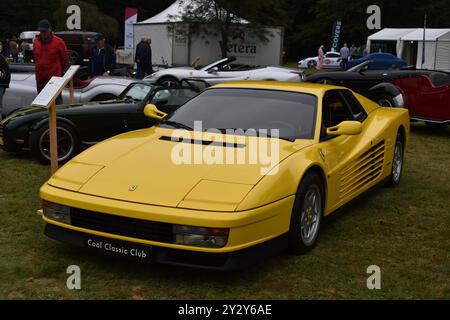 Soestdijk, pays-Bas - 1er septembre 2023 : une Ferrari Testarossa jaune Banque D'Images