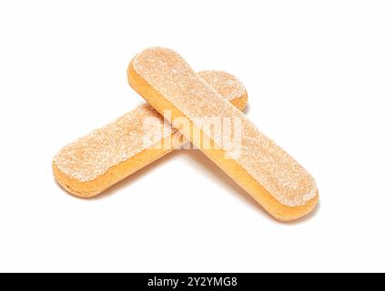 Biscuits aux ladyfingers ou savoiardi, desserts italiens et biscuits éponge, isolés sur fond blanc Banque D'Images
