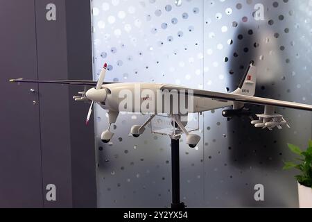 Kiev, Ukraine - 10 octobre 2018 : maquette d'un drone de reconnaissance et de frappe exposé à l'exposition "armes et sécurité" Banque D'Images