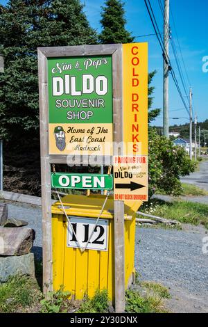 Nan & Pop's enseigne de la boutique de souvenirs annonçant des boissons froides à Dildo, Terre-Neuve-et-Labrador, Canada Banque D'Images