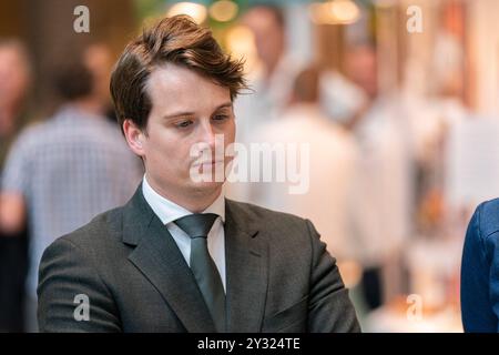 2024-09-10 Néerlandais Tweede Kamer débat plénier DEN HAAG, PAYS-BAS - 10 SEPTEMBRE : Hidde Heutink PVV lors du débat plénier à la Tweede Kamer le 10 septembre 2024 à Den Haag, pays-Bas Den Haag Tweede Kamer pays-Bas contenu non disponible pour redistribution aux pays-Bas directement ou indirectement par des tiers. Droit d'auteur : xJohnxBeckmannx Banque D'Images