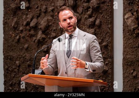 2024-09-10 Néerlandais Tweede Kamer débat plénier DEN HAAG, PAYS-BAS - 10 SEPTEMBRE : Derk Boswijk CDA lors du débat plénier à la Tweede Kamer le 10 septembre 2024 à Den Haag, pays-Bas Den Haag Tweede Kamer pays-Bas contenu non disponible pour redistribution aux pays-Bas directement ou indirectement par des tiers. Droit d'auteur : xJohnxBeckmannx Banque D'Images