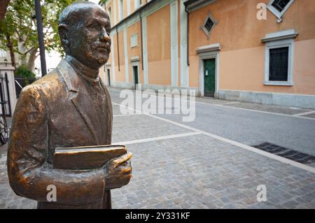 Italie, Frioul-Vénétie Julienne, Trieste, Italo Svevo Statue de Nino Spagnoli date 2004 Banque D'Images