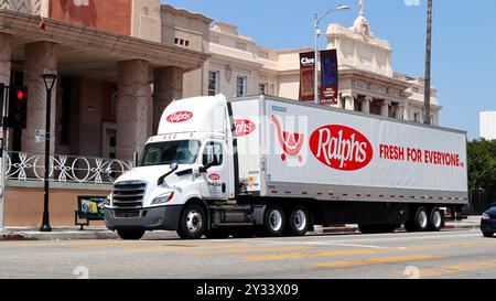 Camion d'épicerie Ralphs. Ralphs est une chaîne de supermarchés américaine Banque D'Images