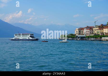 BELLAGIO, ITALIE -10 juillet 2024- vue de jour d'été de Bellagio, un village coloré sur le lac de Côme dans la province de Lecco dans la région italienne de Lombardie. Banque D'Images