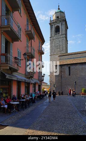 BELLAGIO, ITALIE -10 juillet 2024- vue de jour d'été de Bellagio, un village coloré sur le lac de Côme dans la province de Lecco dans la région italienne de Lombardie. Banque D'Images